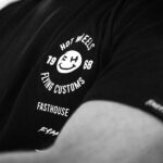 FASTHOUSE POLERA STACKED HOT WHEELS NEGRO - Imagen 3